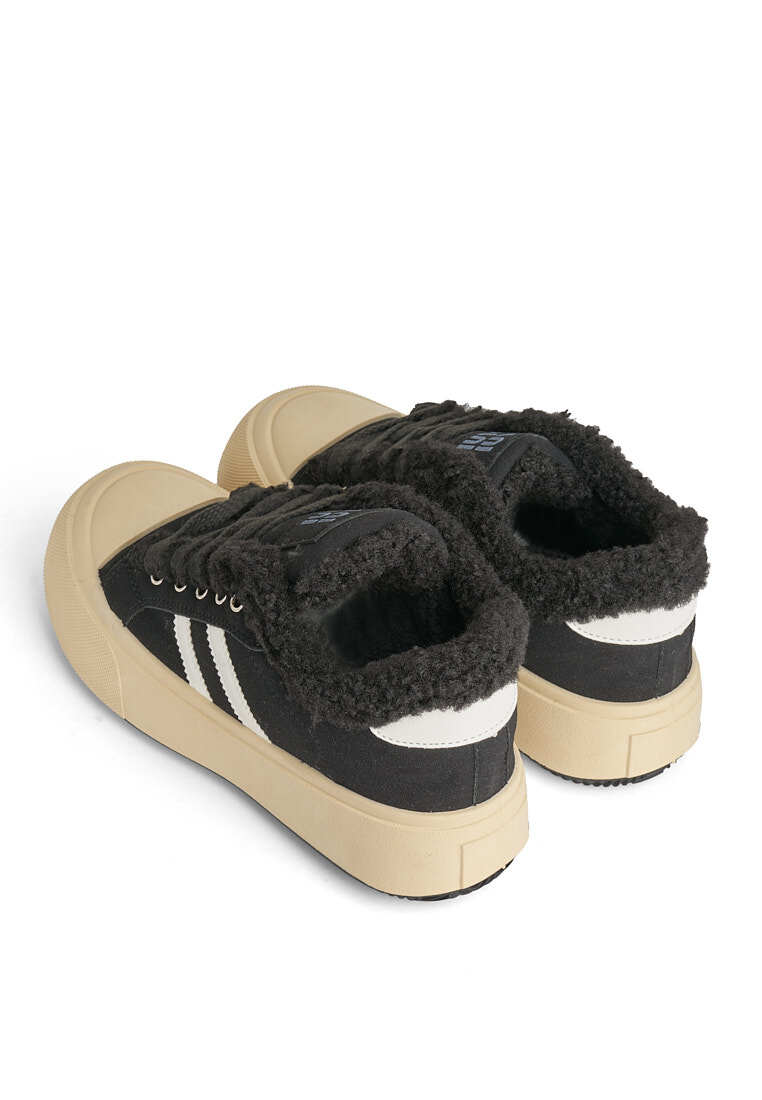 Кеди з хутром жіночі