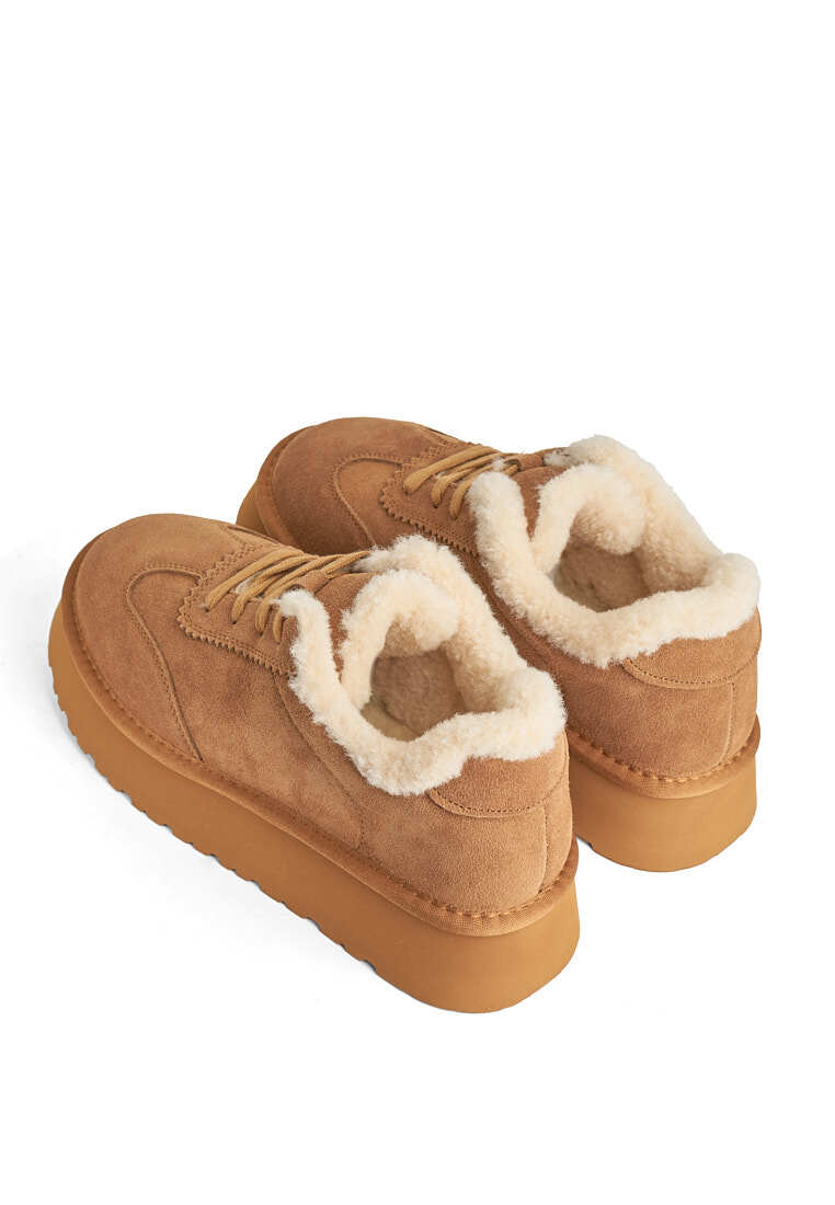 Кеди з хутром жіночі