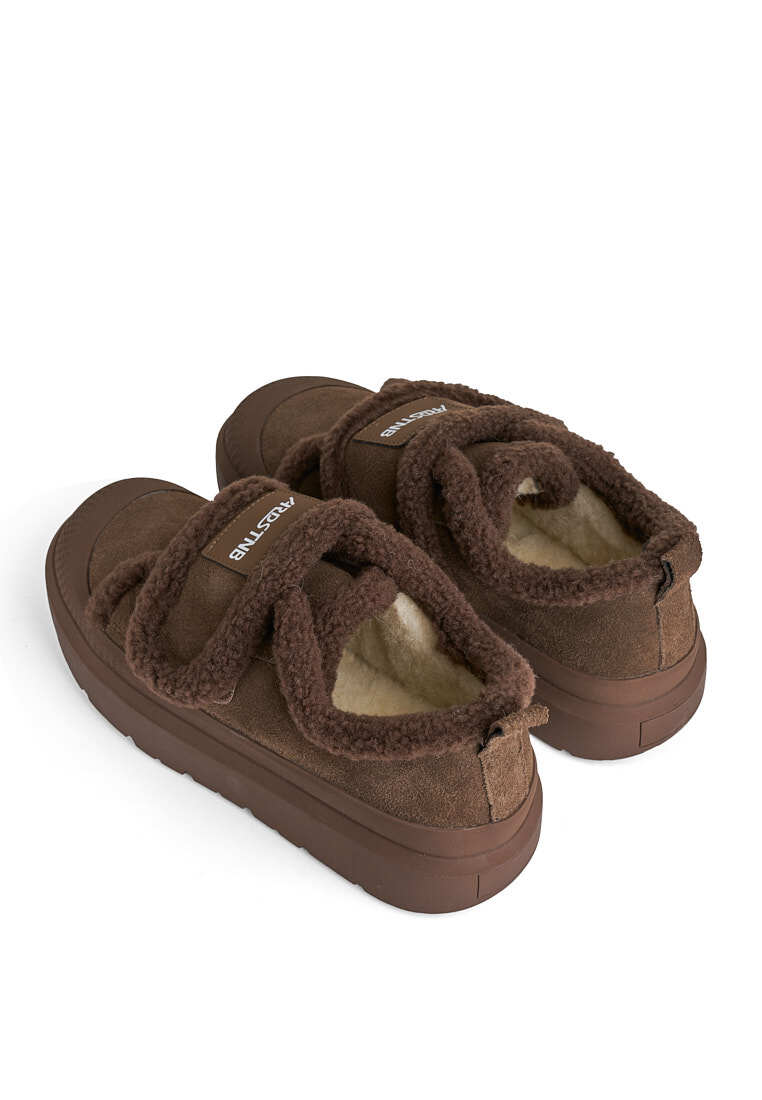 Кеди з хутром жіночі