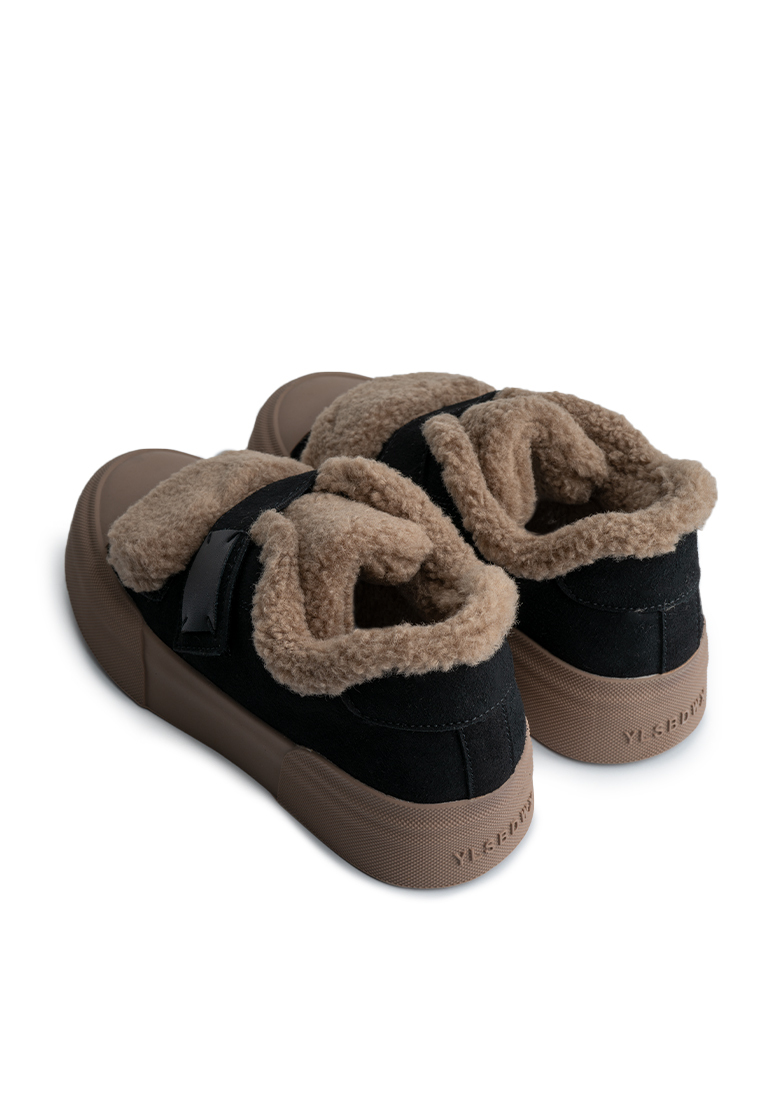 Кеди з хутром жіночі