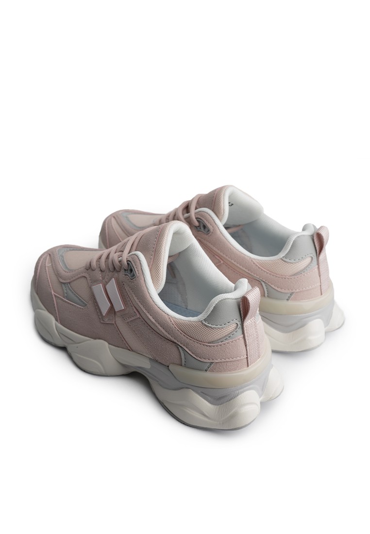 Кросівки жіночі