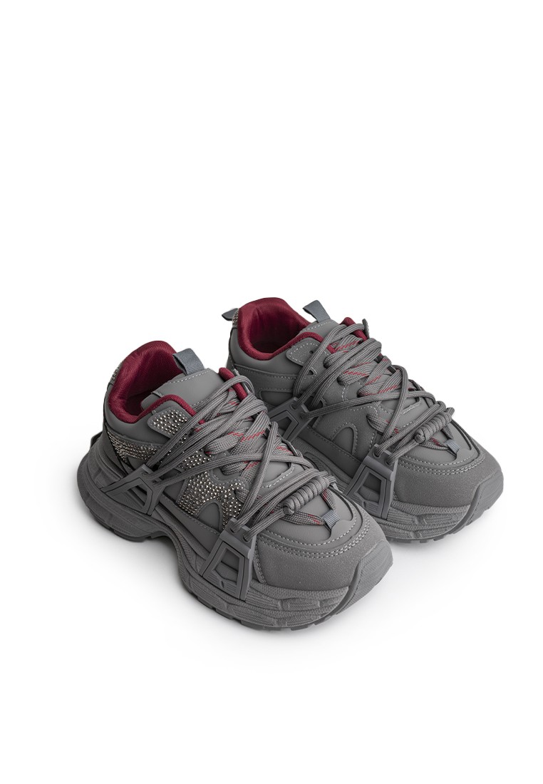 Кросівки жіночі