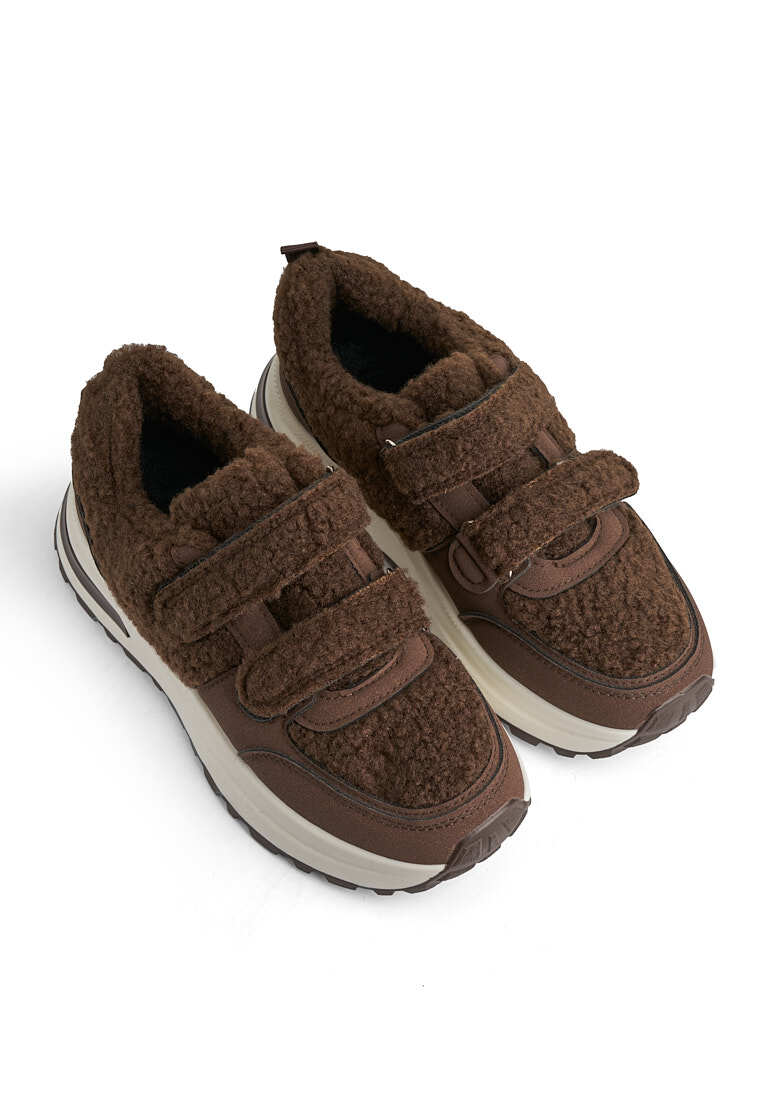 Кросівки з хутром жіночі