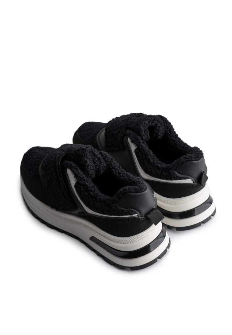 Кросівки з хутром жіночі