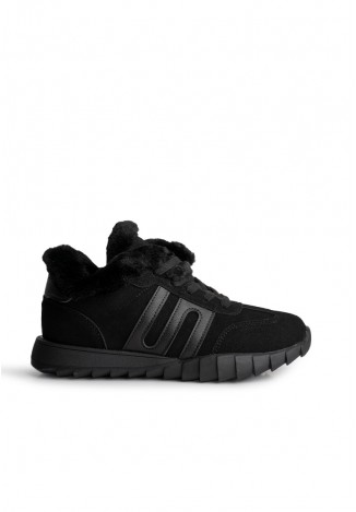 Кросівки зимові жіночі