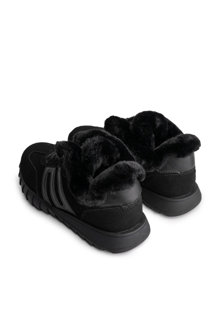 Кросівки зимові жіночі