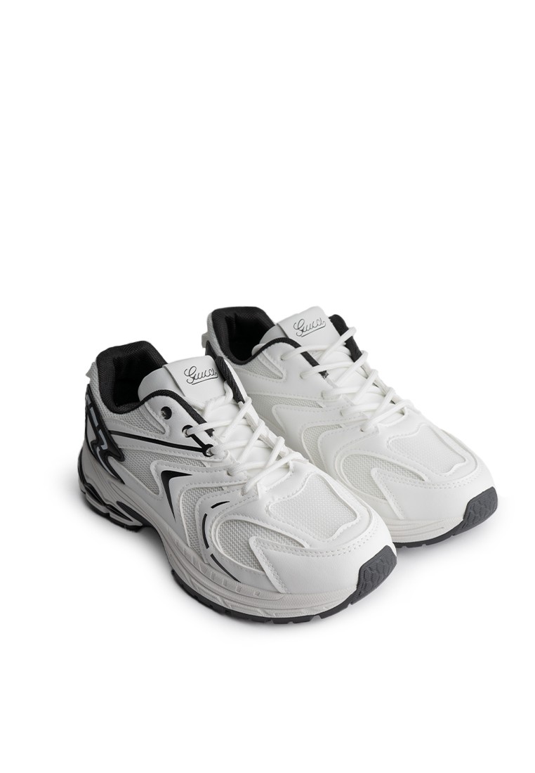 Кросівки жіночі