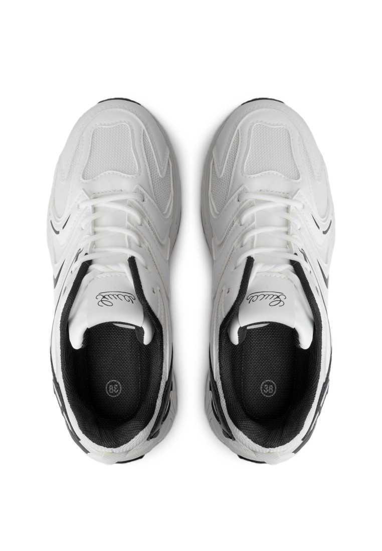 Кросівки жіночі