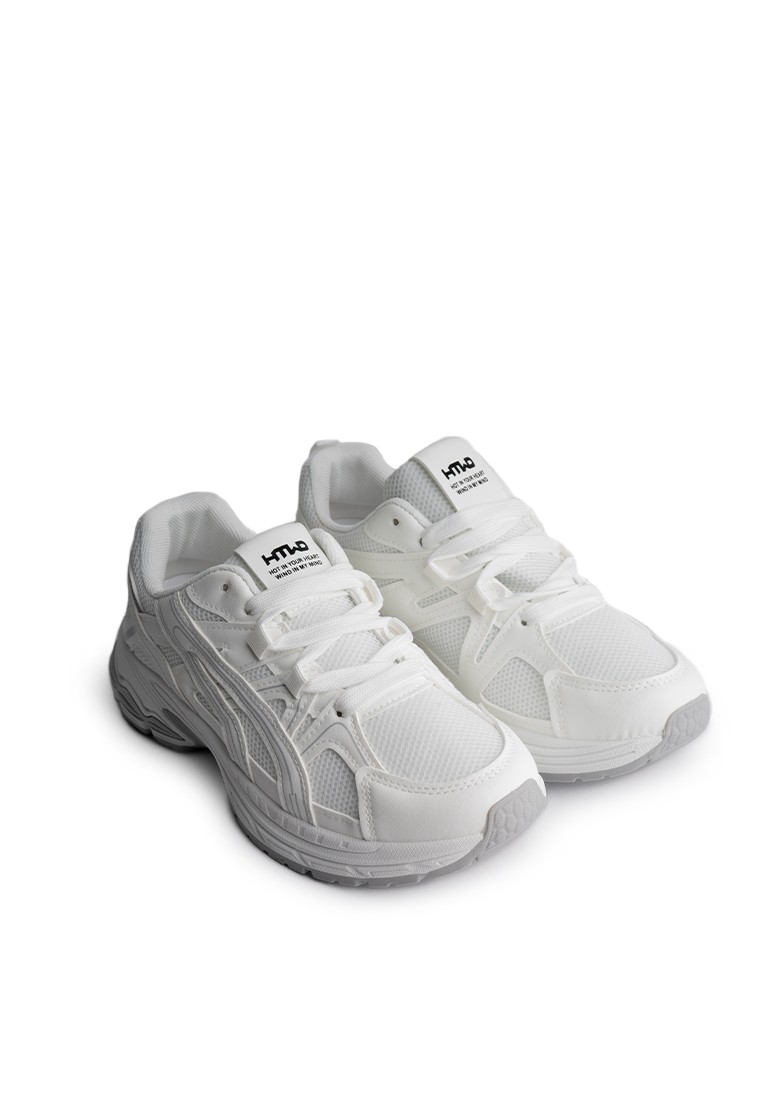 Кросівки жіночі