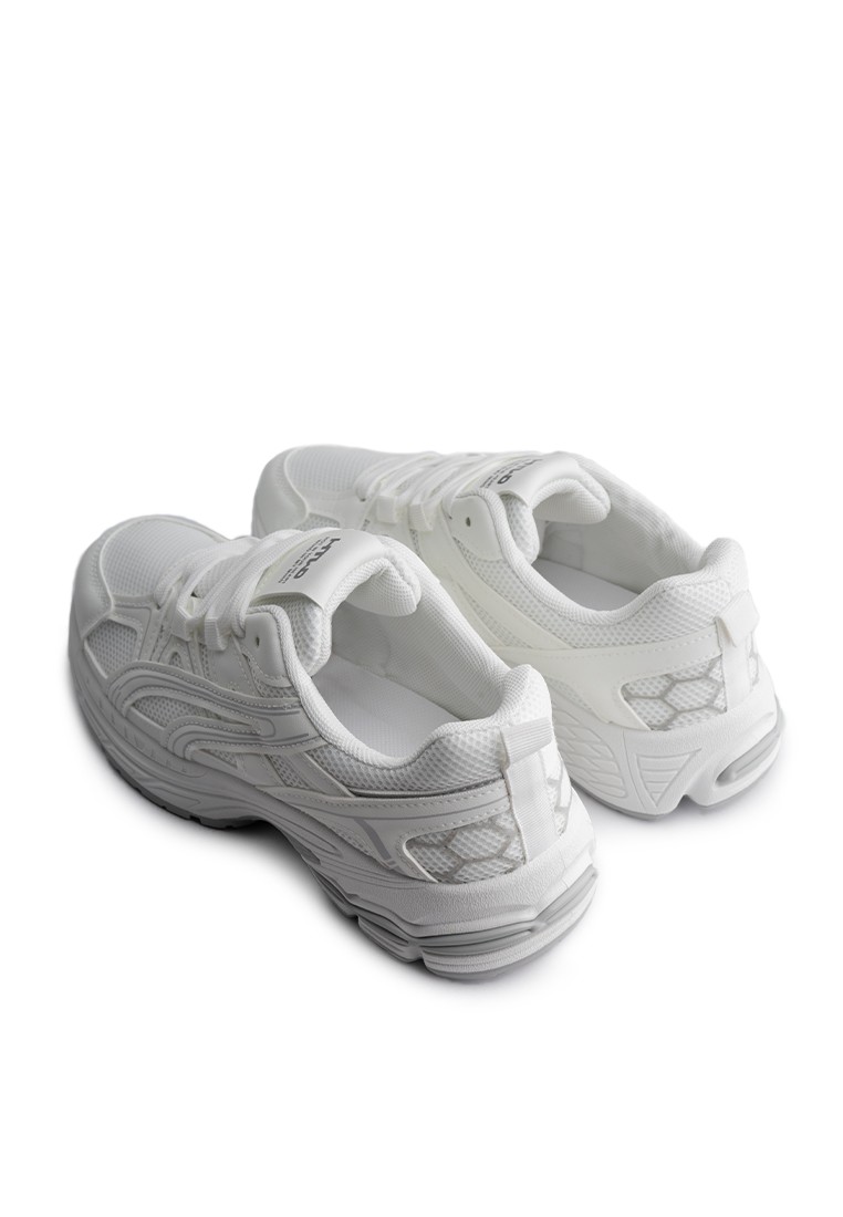 Кросівки жіночі