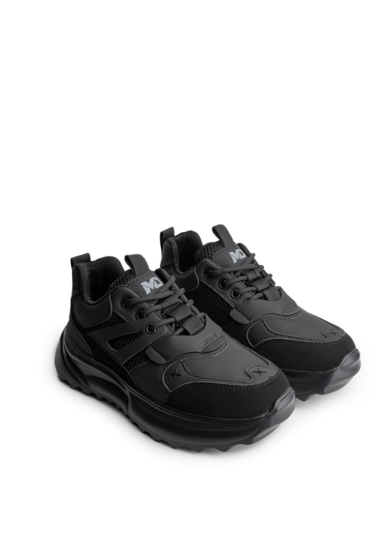 Кросівки жіночі