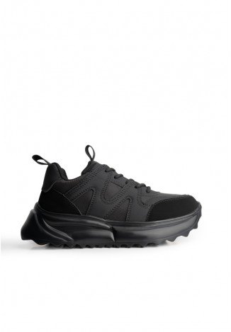 Кросівки жіночі