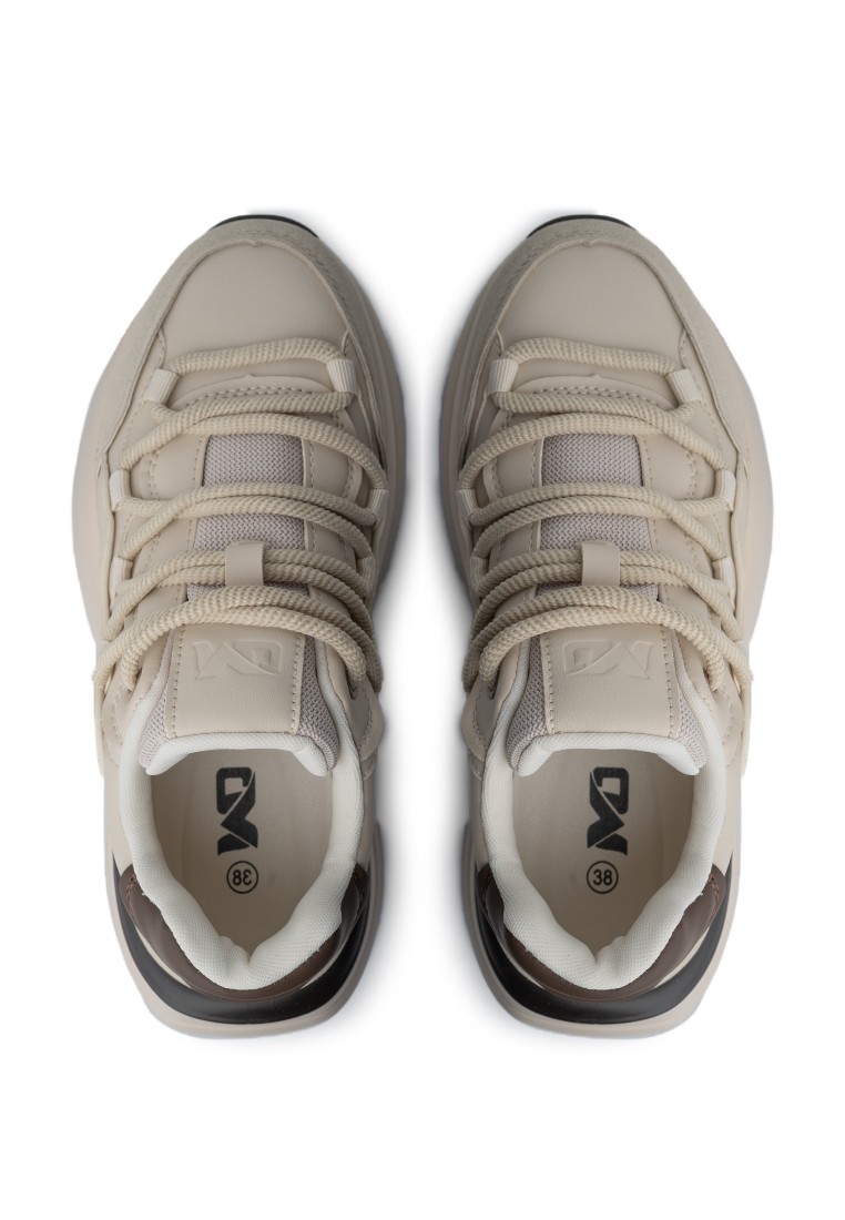 Кросівки жіночі