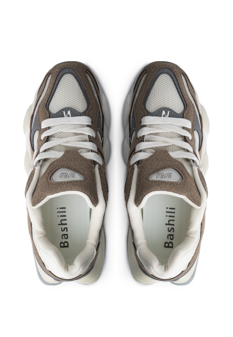 Кросівки жіночі