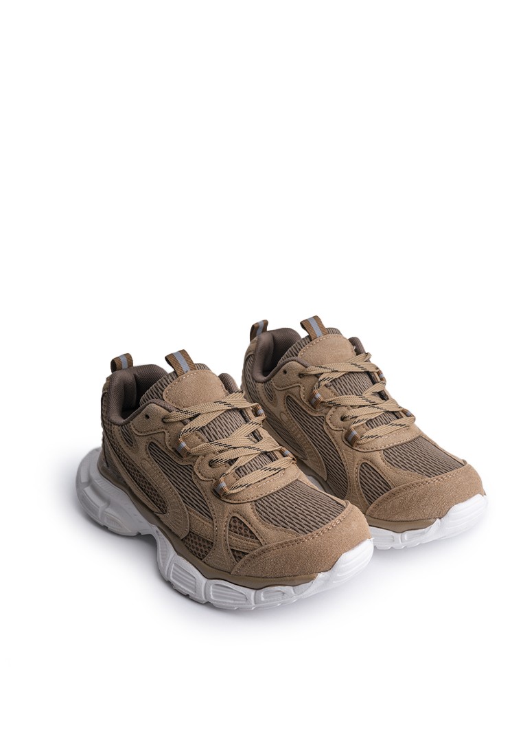 Кросівки жіночі