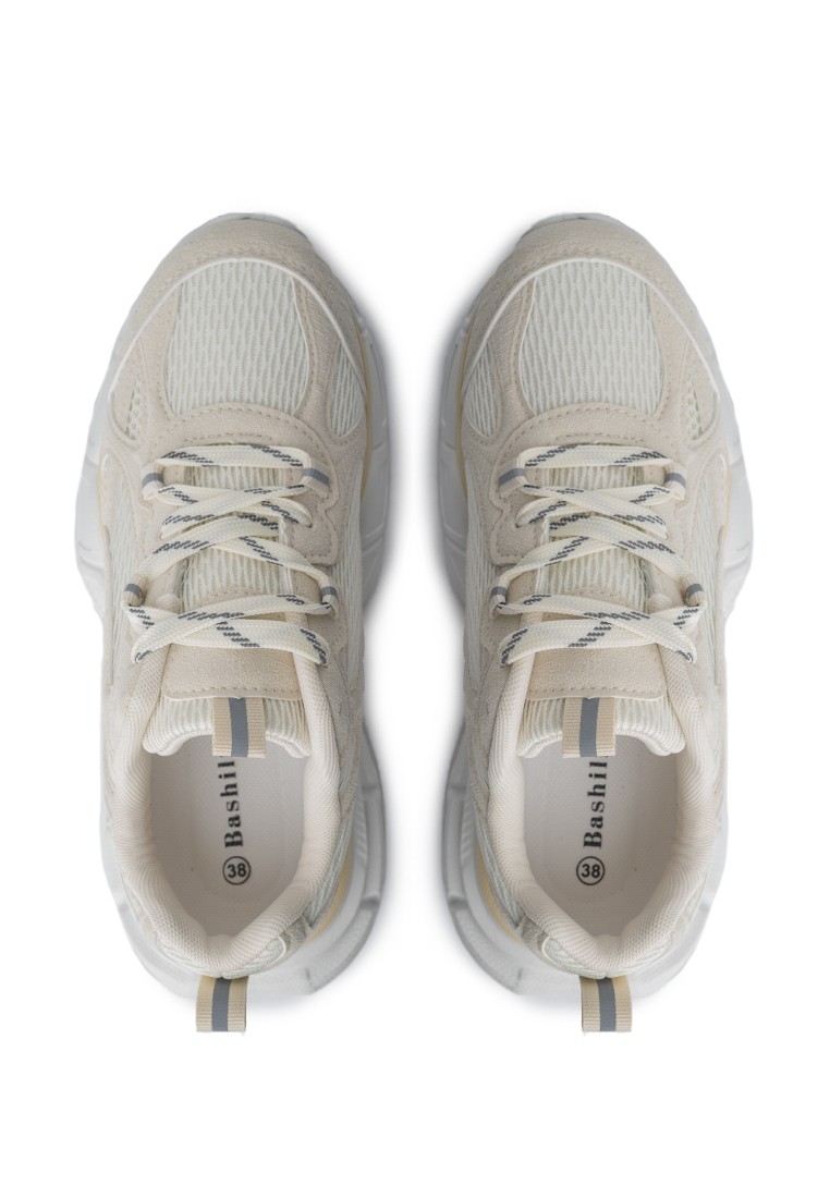 Кросівки жіночі