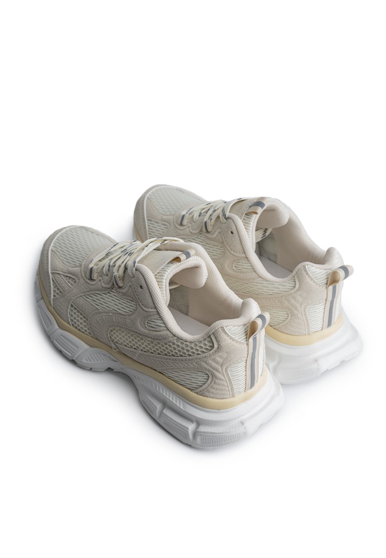 Кросівки жіночі