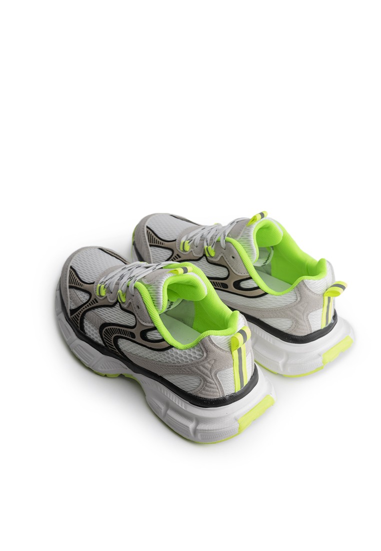 Кросівки жіночі