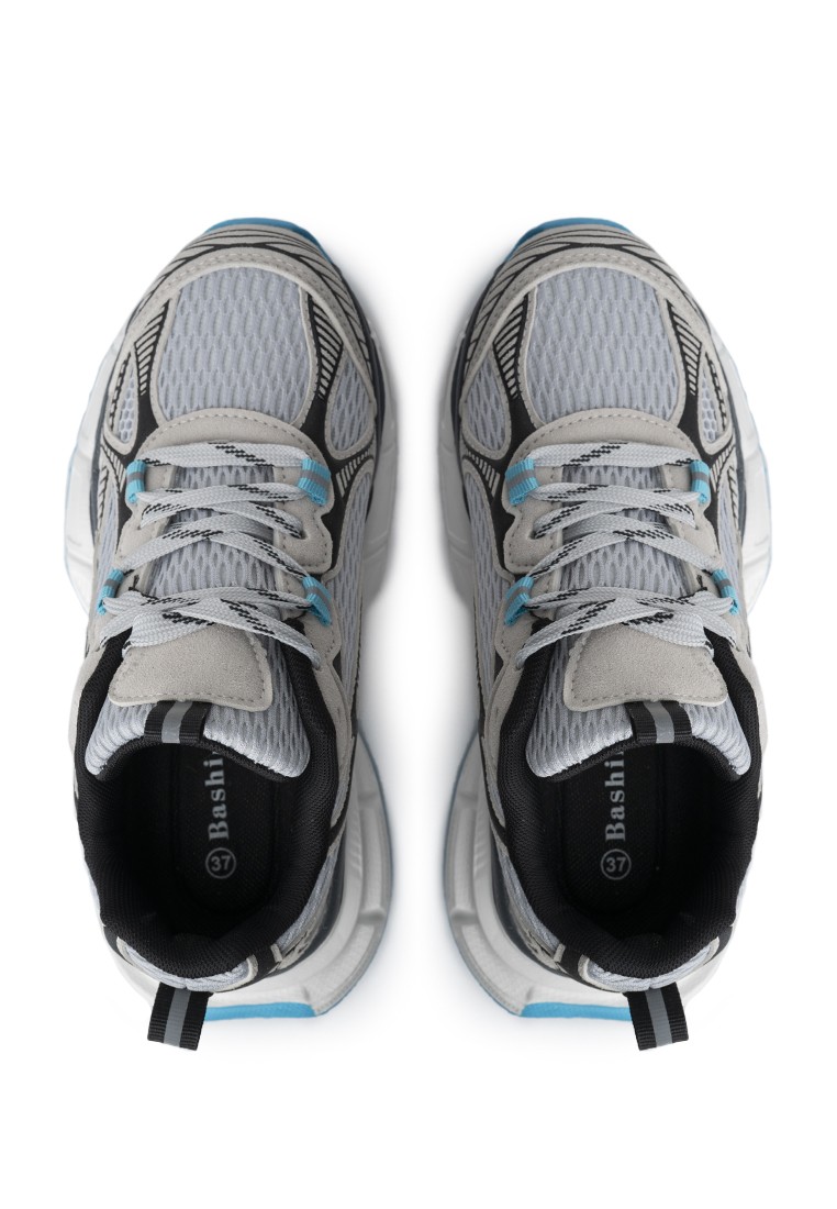 Кросівки жіночі