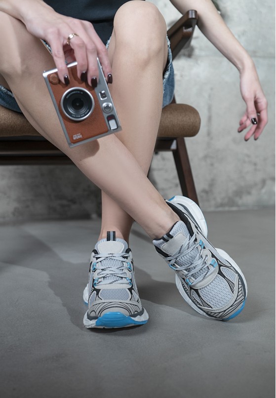 Кросівки жіночі Vzuttya.UA