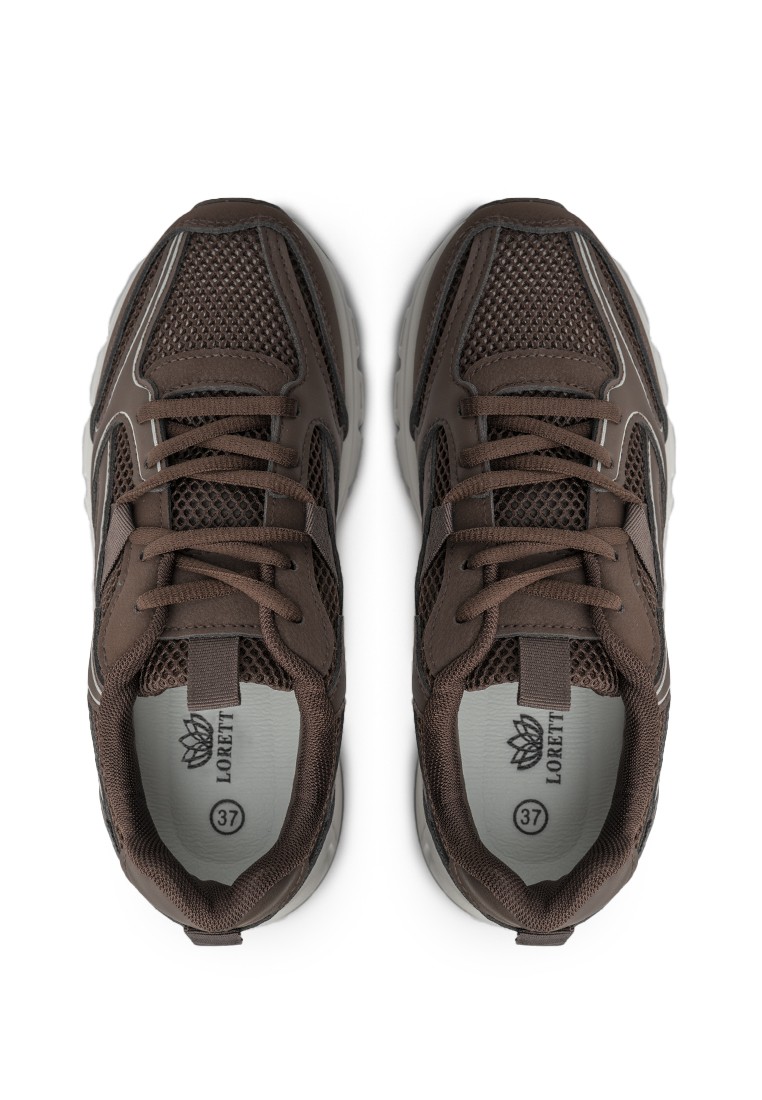 Кросівки жіночі