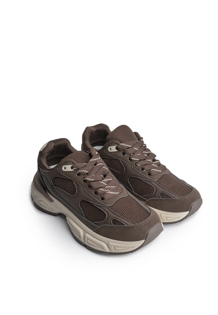 Кросівки жіночі