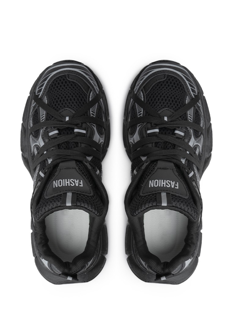 Кросівки жіночі