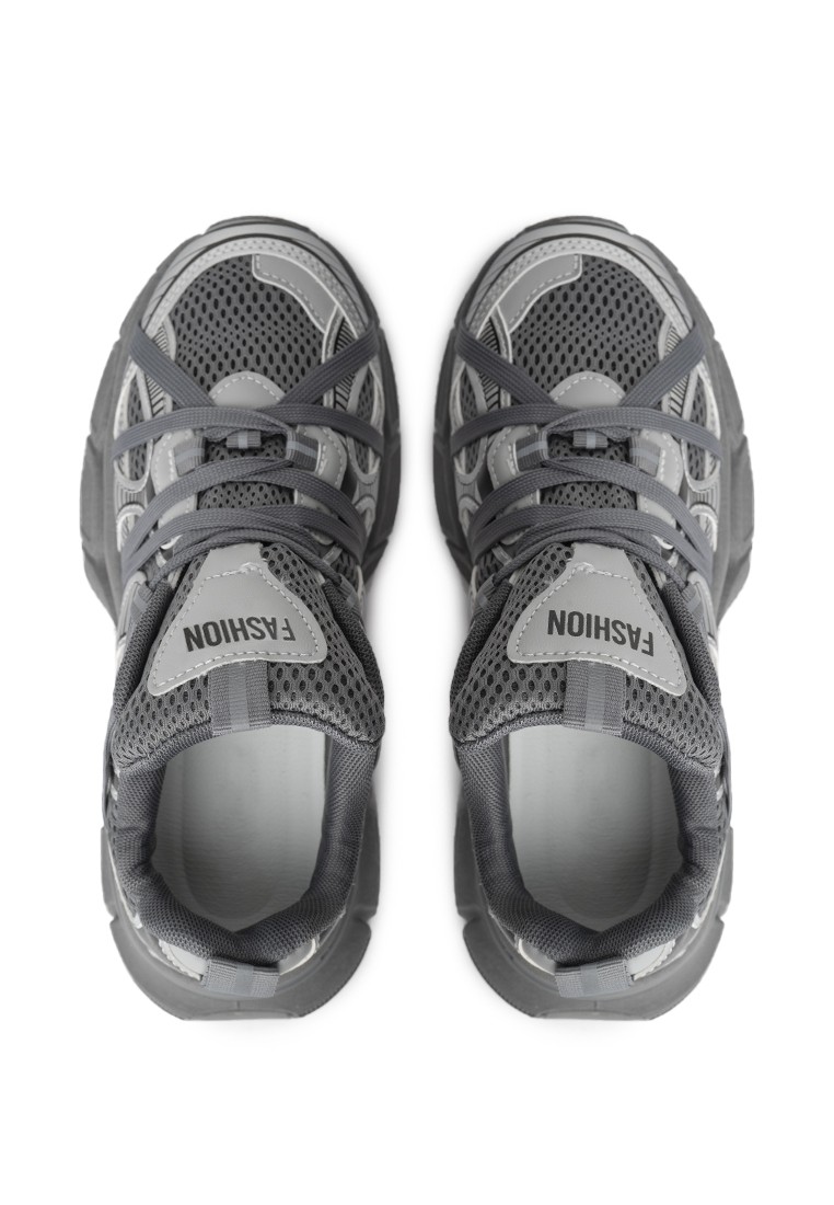 Кросівки жіночі