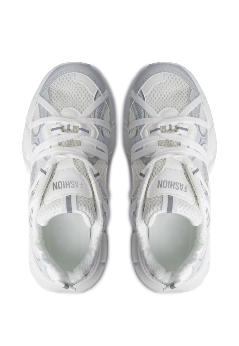 Кросівки жіночі