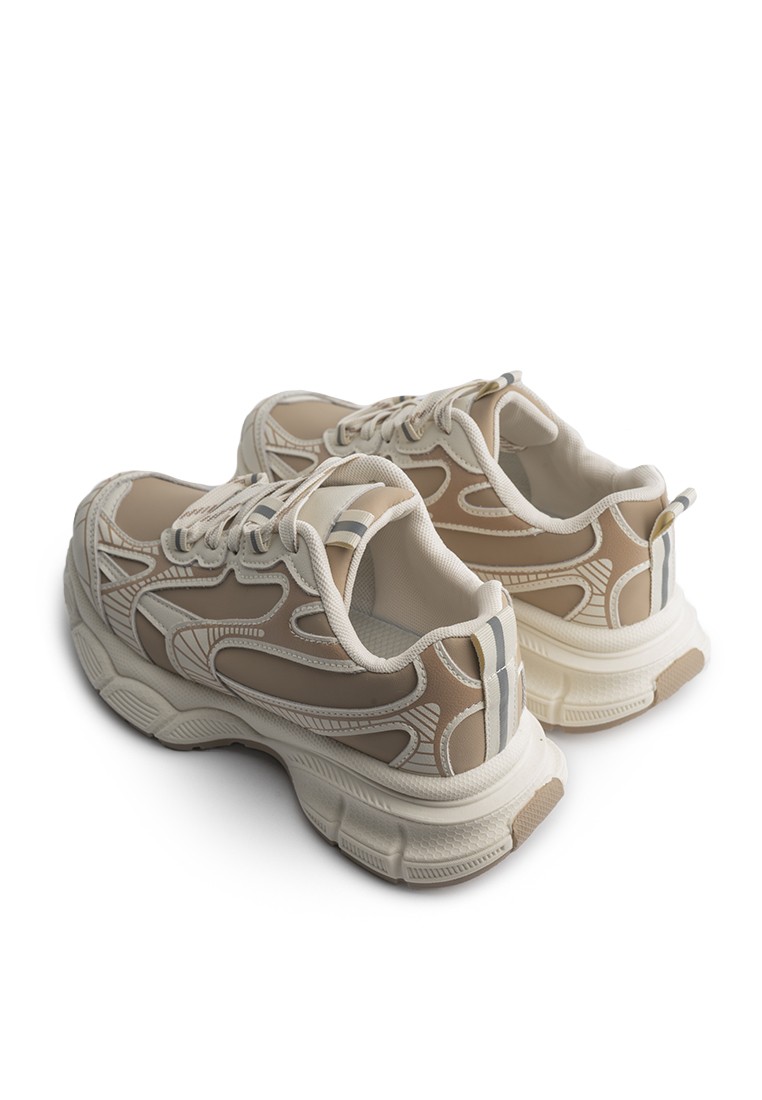 Кросівки жіночі