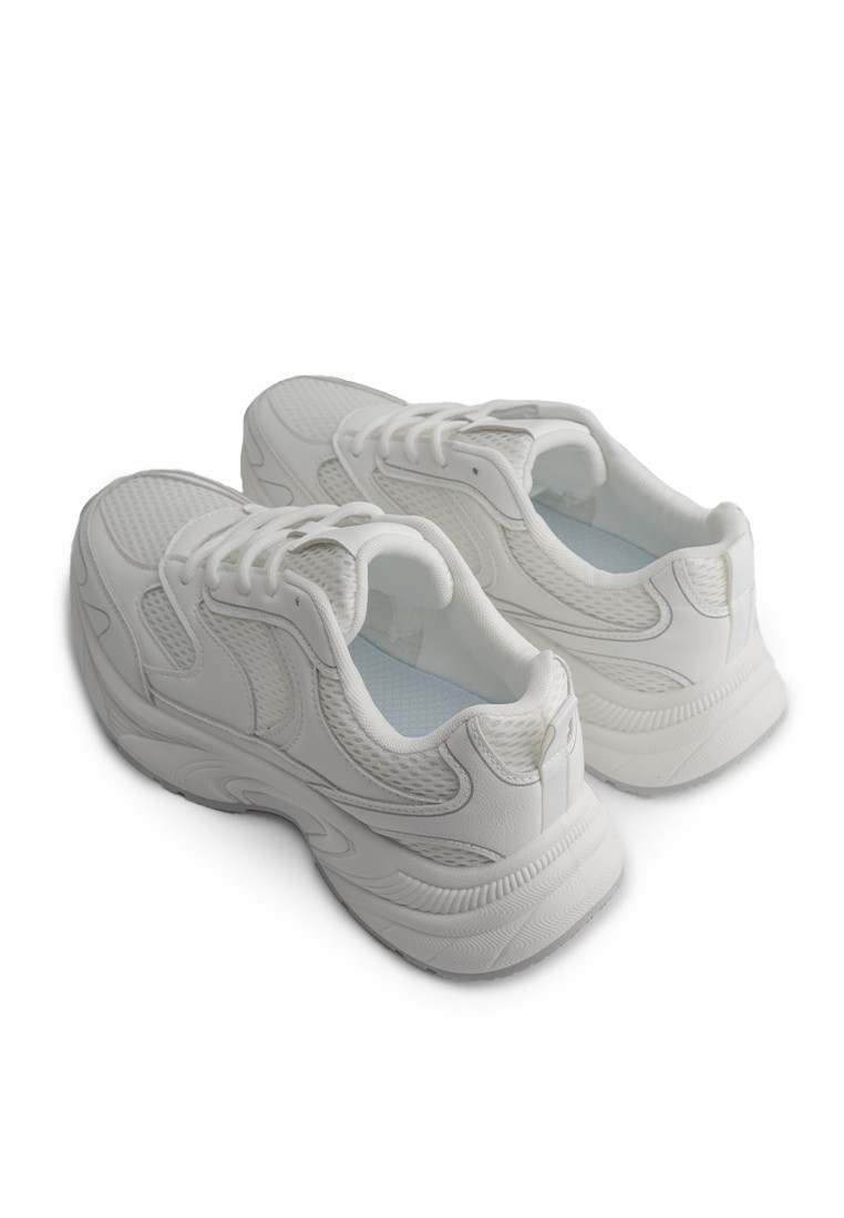 Кросівки жіночі