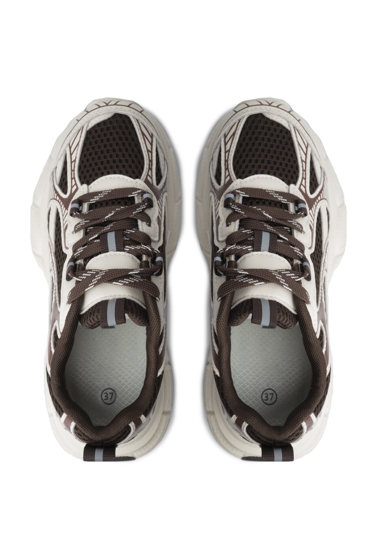 Кросівки жіночі