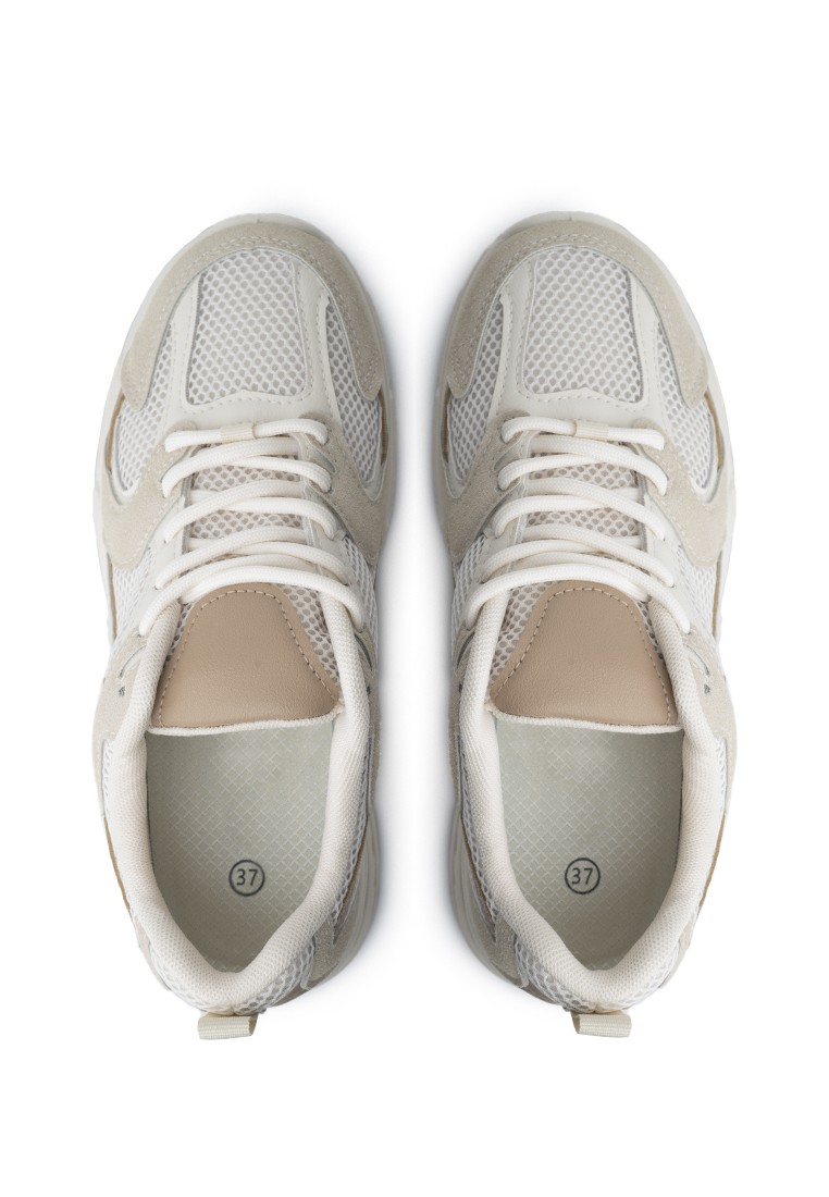 Кросівки жіночі