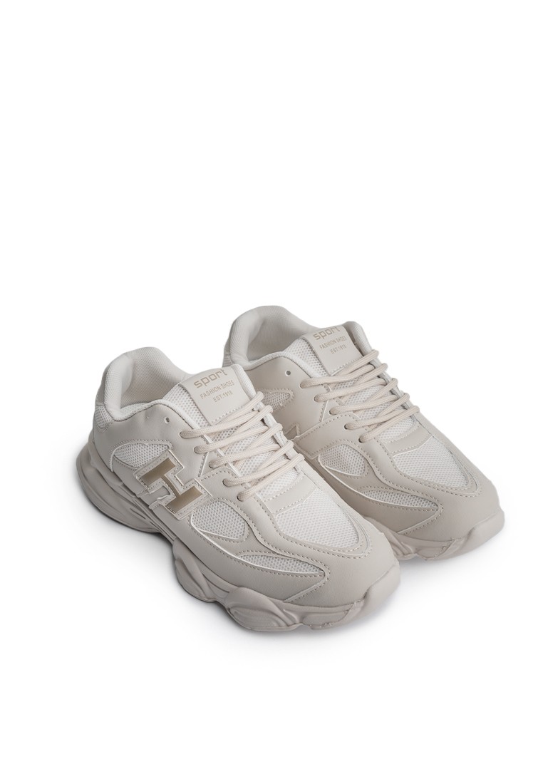 Кросівки жіночі