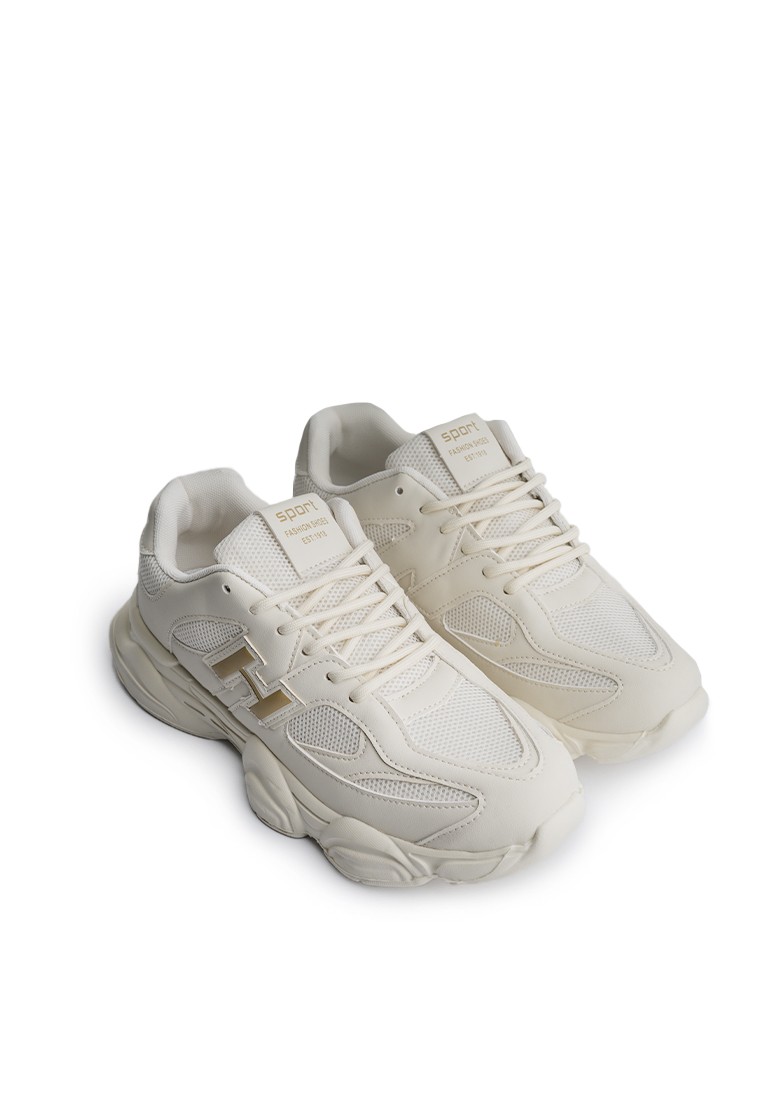 Кросівки жіночі