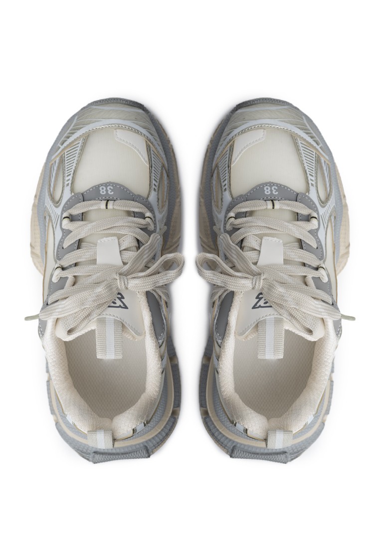 Кросівки жіночі