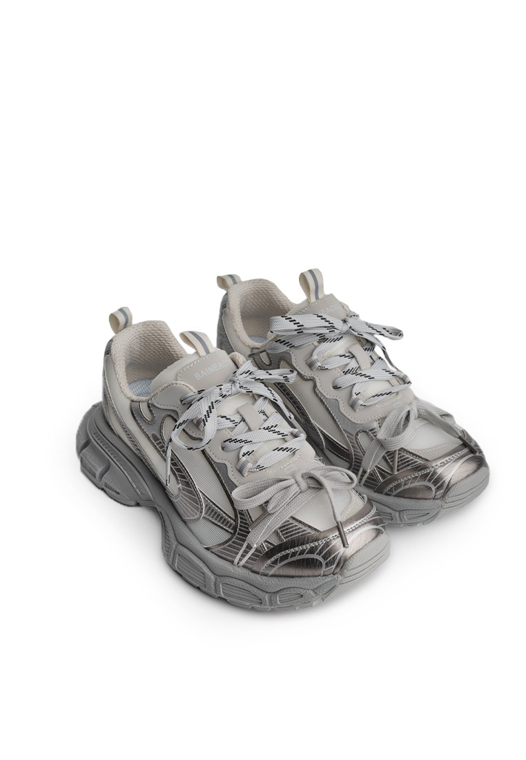 Кросівки жіночі