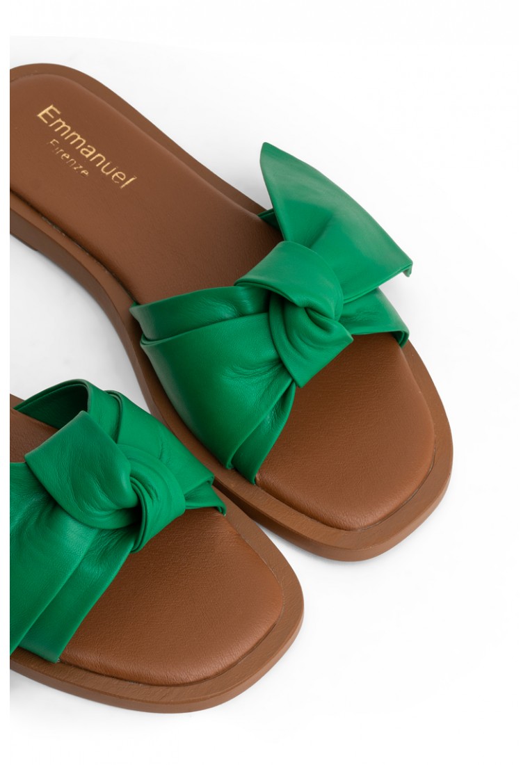 Шльопанці шкіряні жіночі