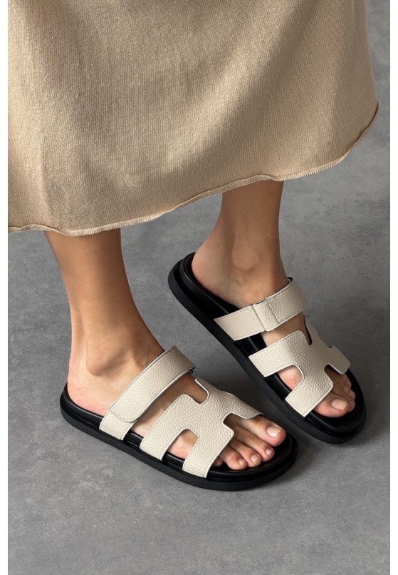 Шльопанці шкіряні жіночі Vzuttya.UA