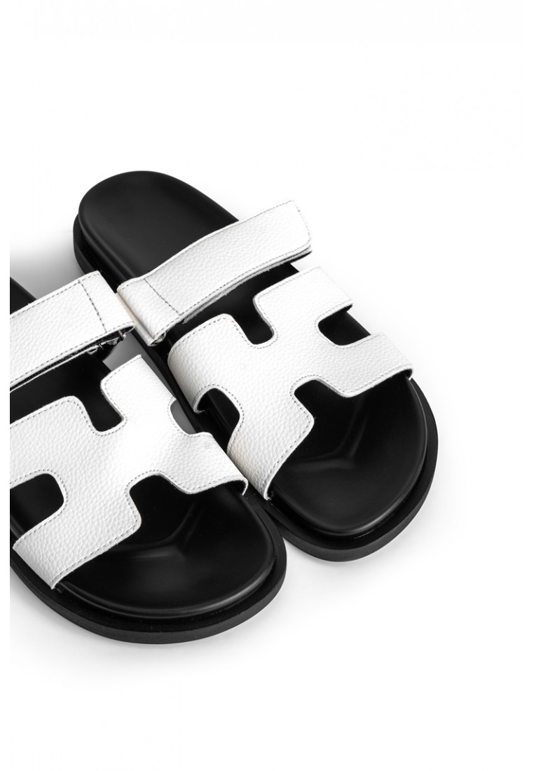 Шльопанці шкіряні жіночі