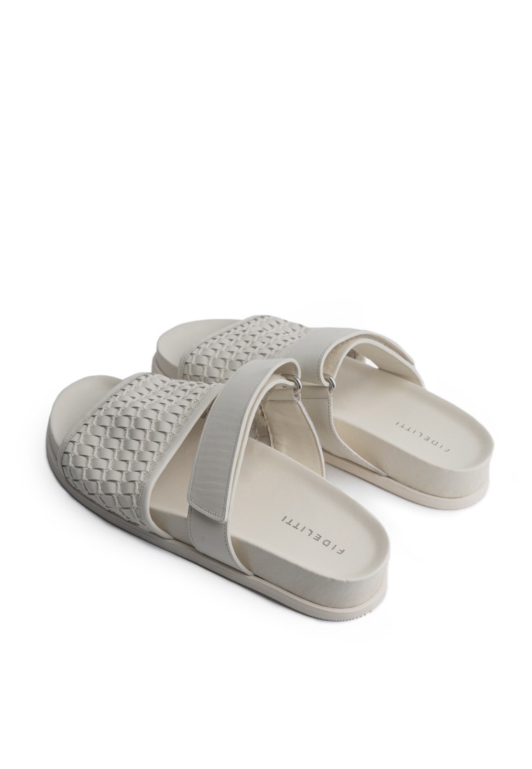 Шльопанці шкіряні жіночі