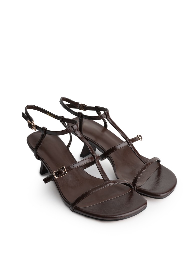 Босоніжки жіночі на підборах