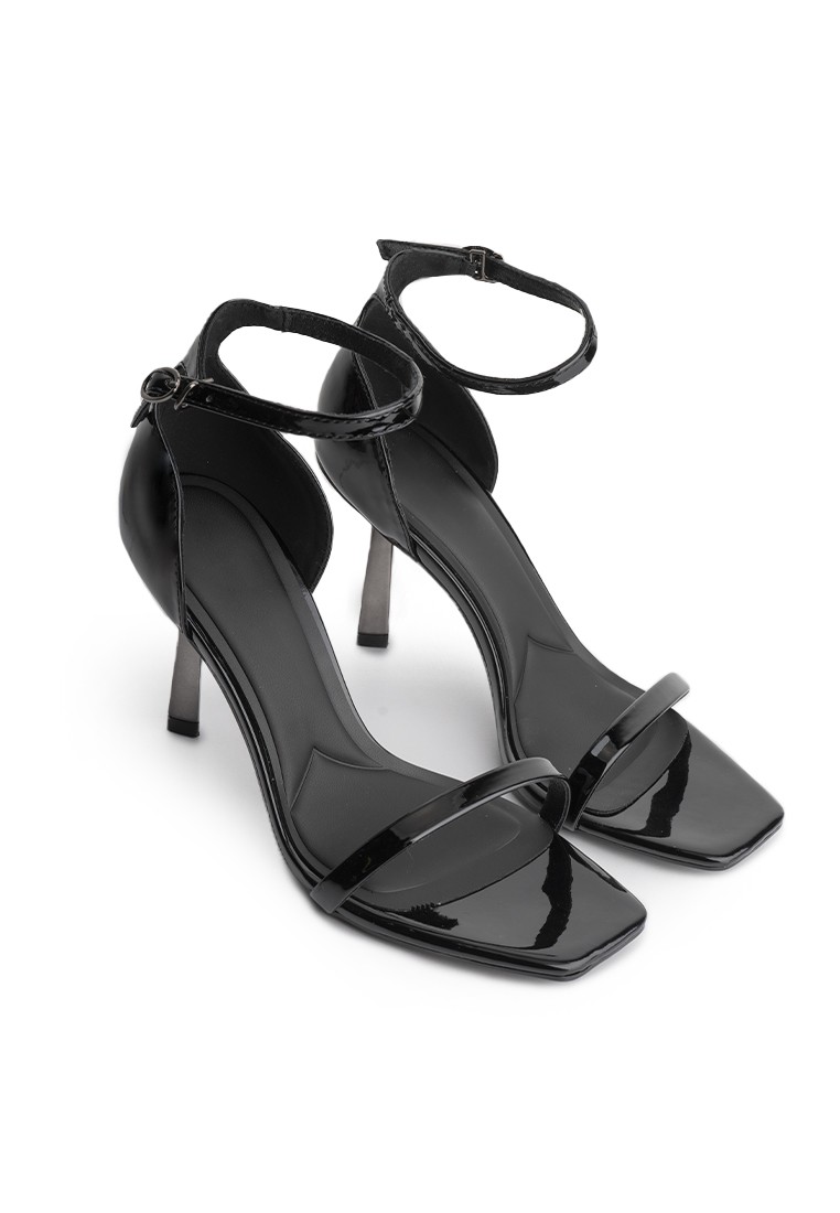 Босоніжки жіночі на підборах