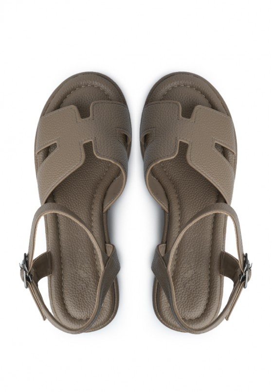 Босоніжки жіночі на танкетці Vzuttya.UA