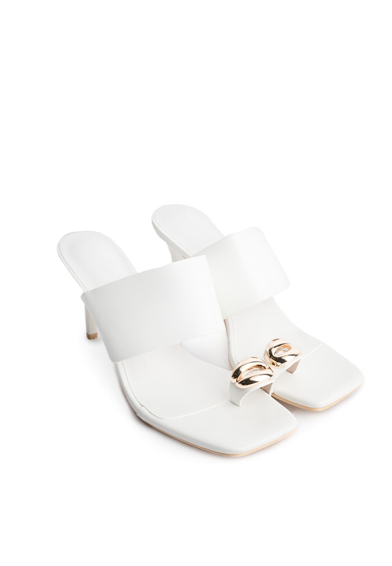 Босоніжки жіночі на підборах